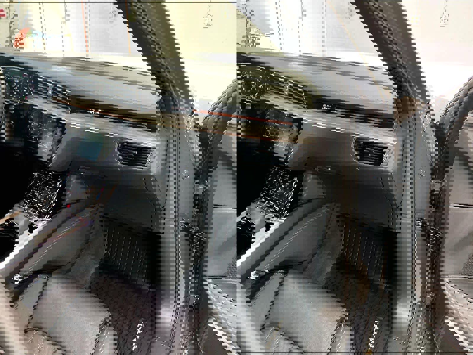 Certified 2024 Audi Q8 e-tron Prestige w/ Prestige Package image 19