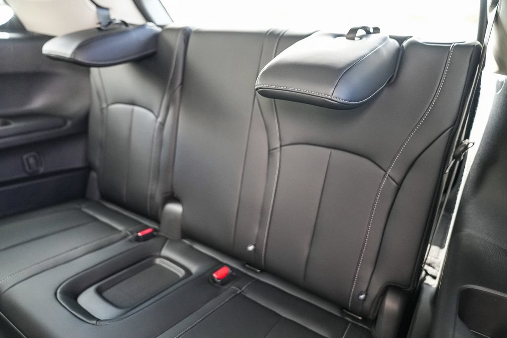 Certified 2026 INFINITI QX60 Pure w/ Cargo Package FWD image 18