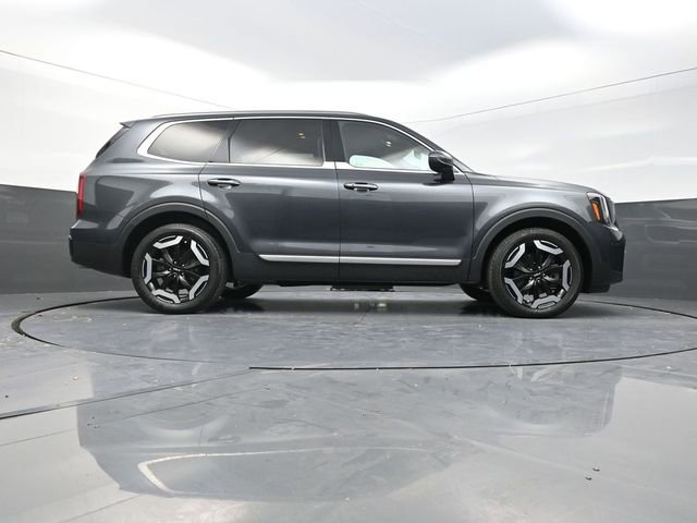 Used 2023 Kia Telluride S image 34