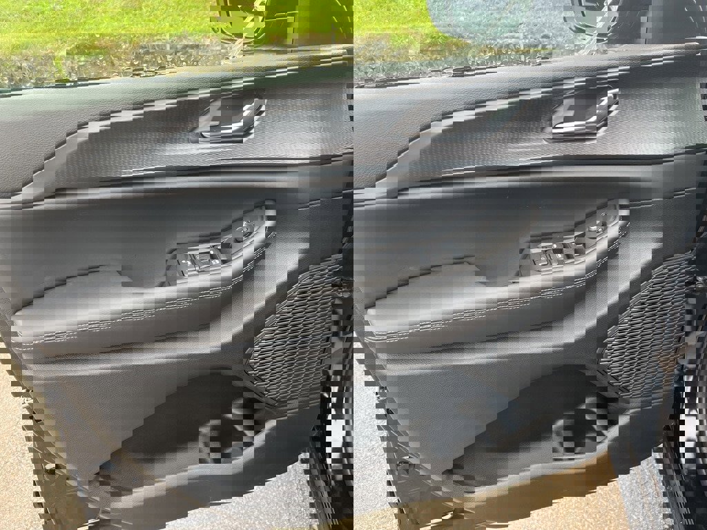 New 2025 Jeep Grand Cherokee Laredo X image 17