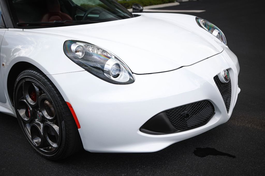Used 2017 Alfa Romeo 4C Coupe w/ Coupe Track Package 1 RWD image 10