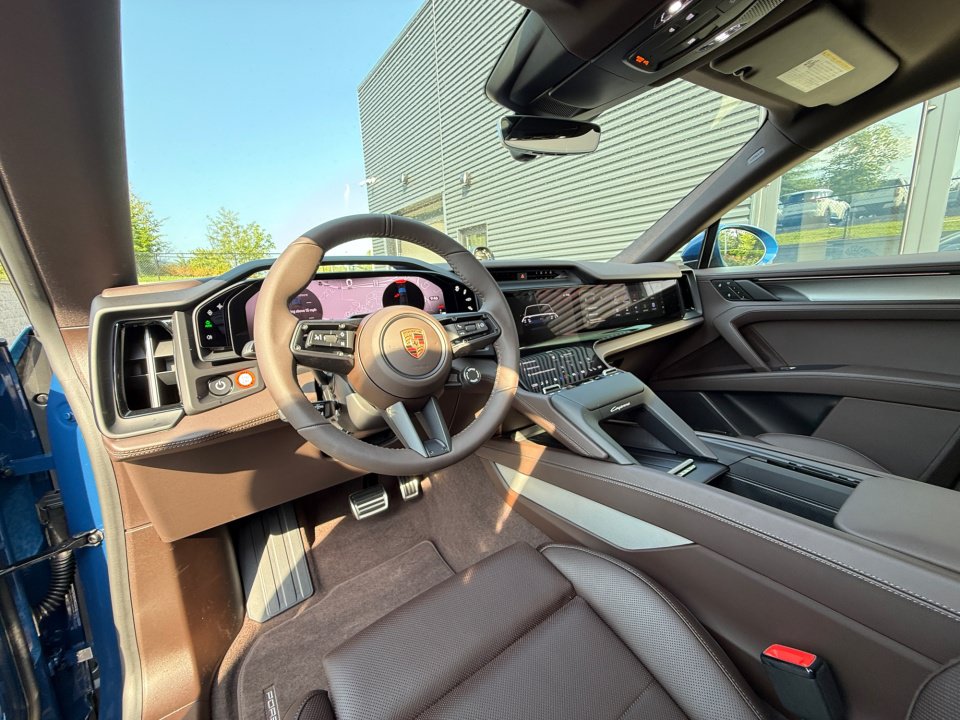 New 2026 Porsche Cayenne Electric Coupe AWD/4WD image 4