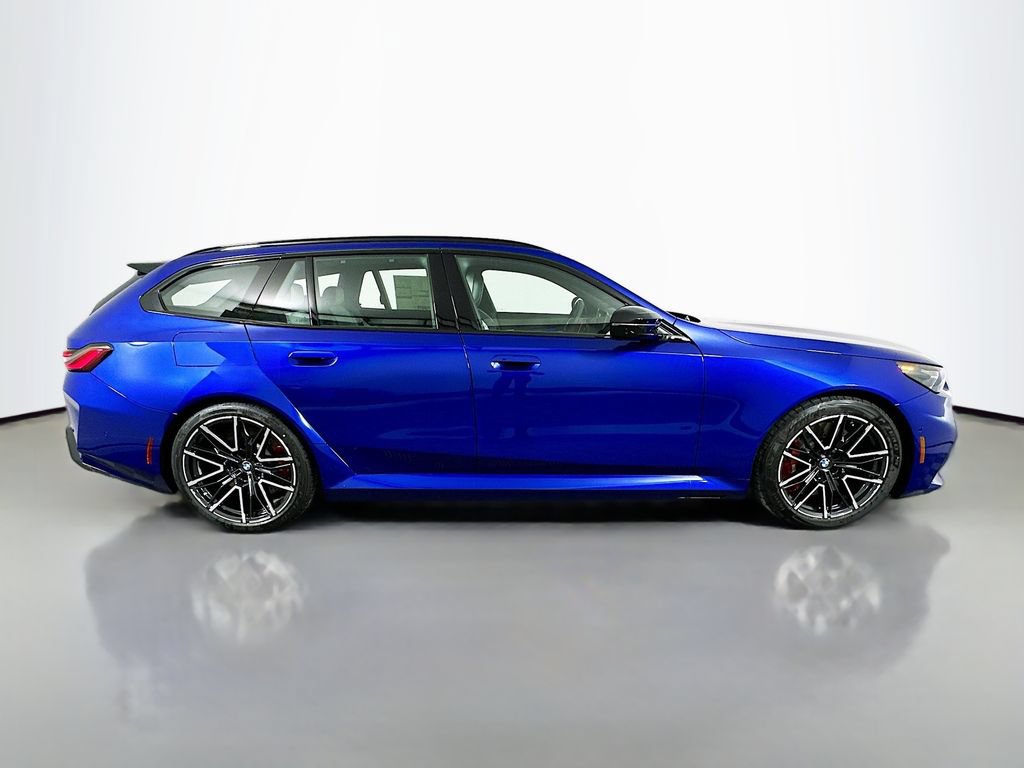 New 2027 BMW M5 Touring AWD/4WD image 4