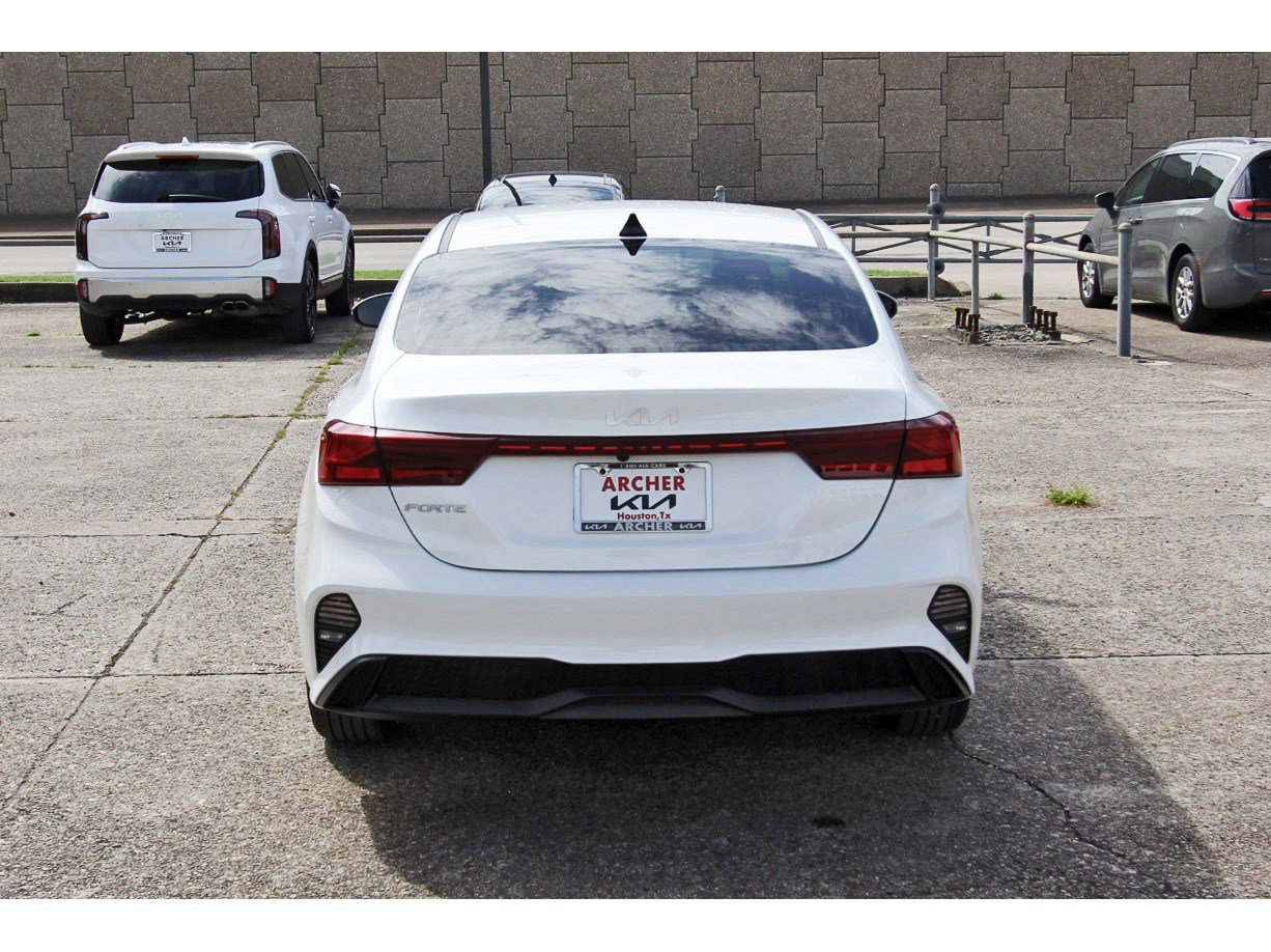 Certified 2023 Kia Forte LXS w/ LXS Technology Package FWD image 6
