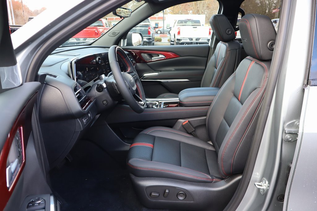 New 2026 Chevrolet Traverse RS image 4