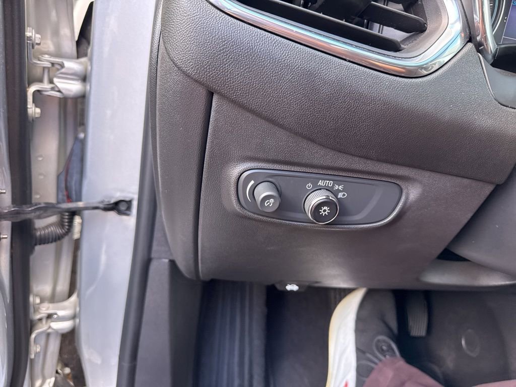 Used 2021 Chevrolet Equinox LT image 7