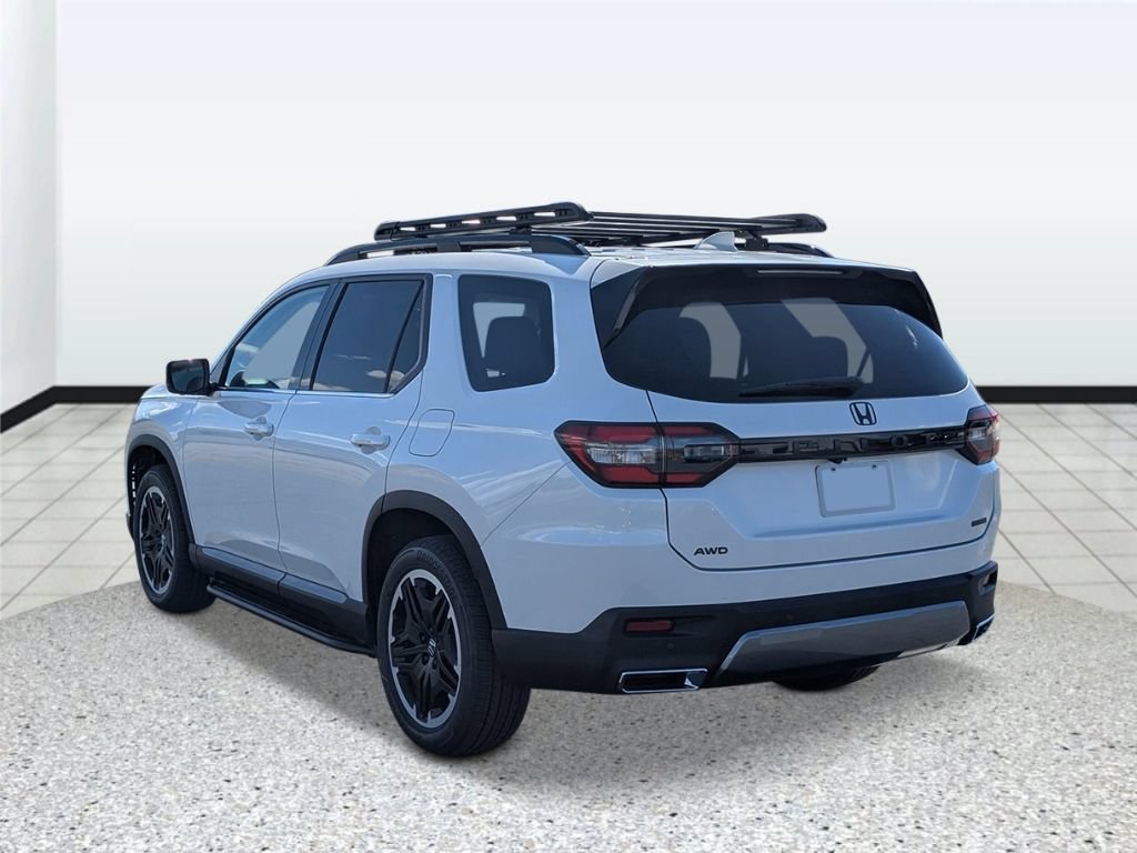 New 2026 Honda Pilot Touring image 5