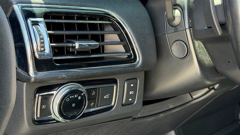 Used 2020 Lincoln Navigator Reserve AWD/4WD image 22