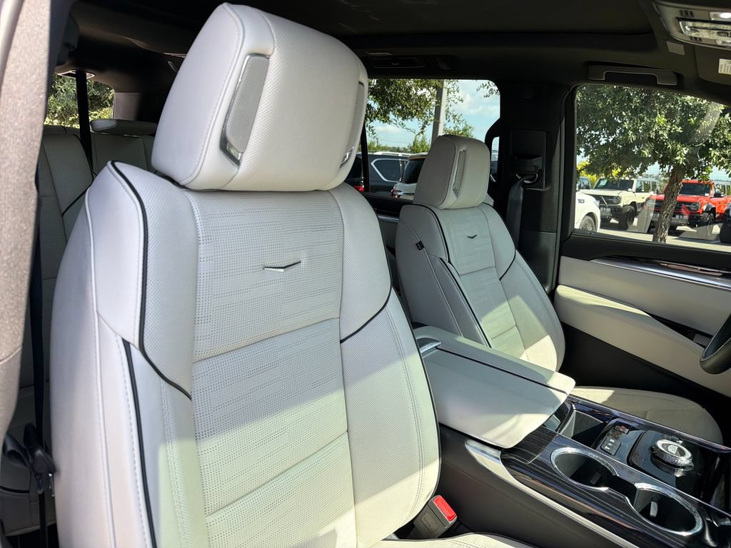 Certified 2025 Cadillac Escalade Sport w/ LPO, ONYX Package RWD image 42
