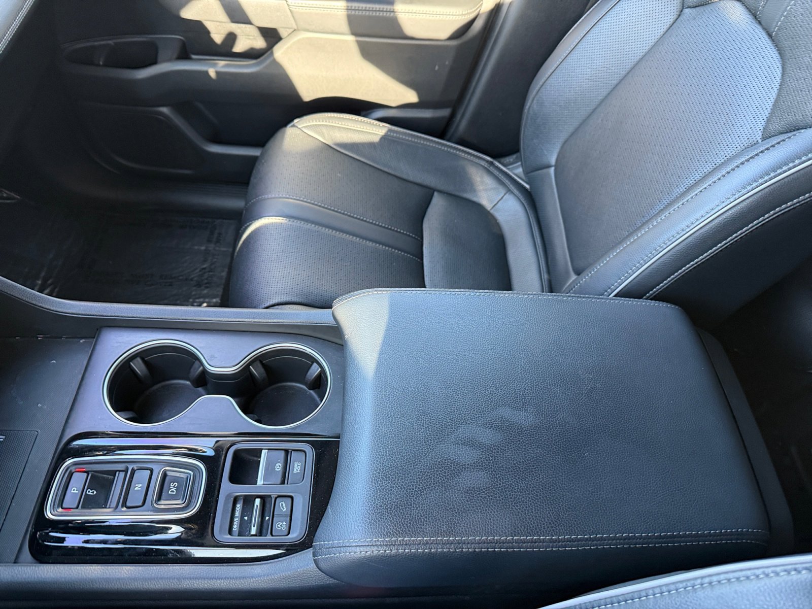 Used 2025 Honda Pilot Elite image 14