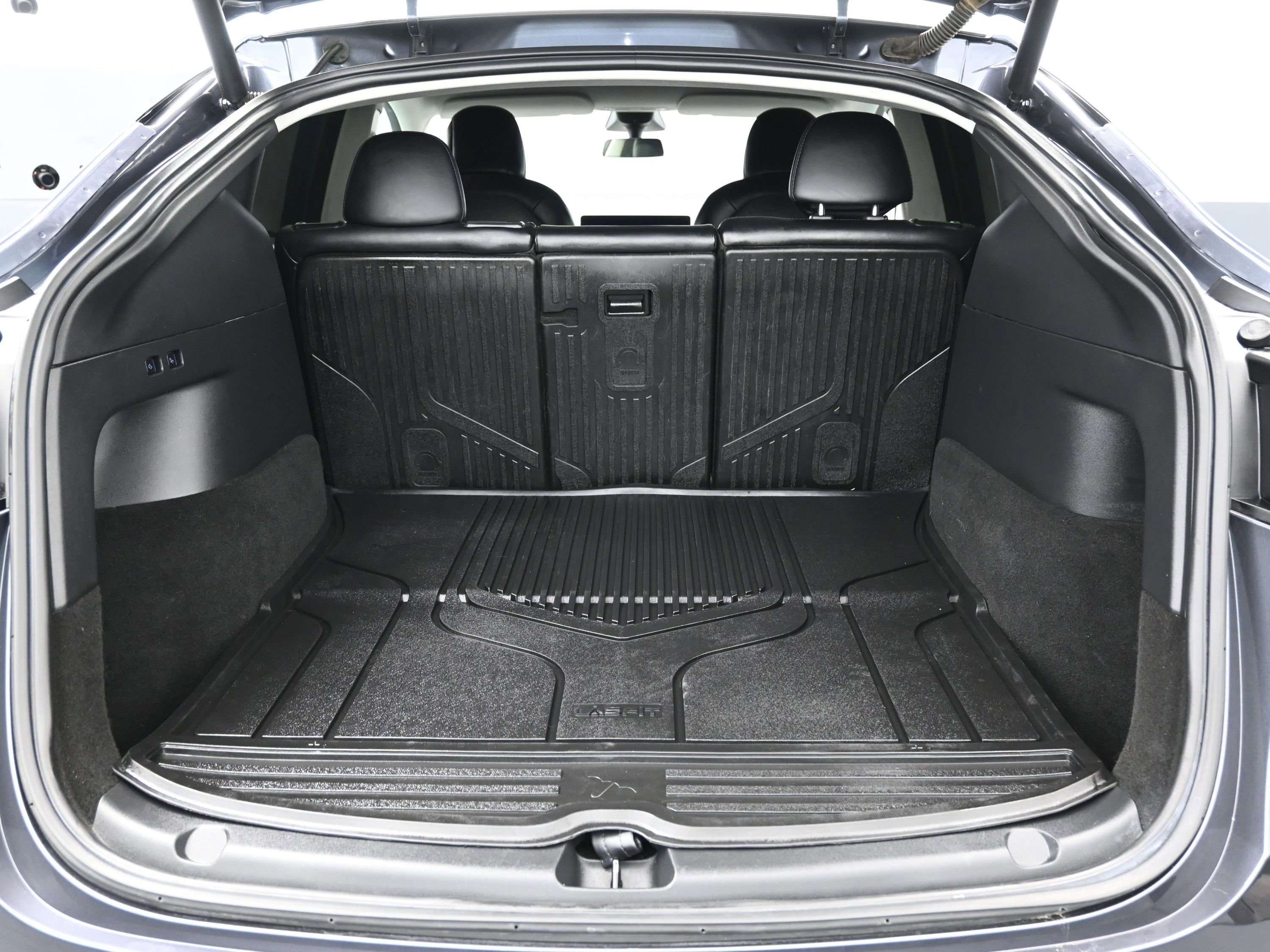 Used 2022 Tesla Model Y Performance image 6