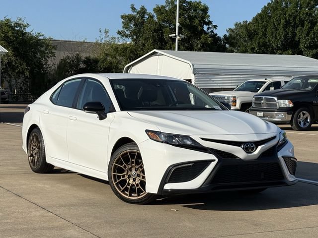 Used 2023 Toyota Camry SE AWD/4WD image 2