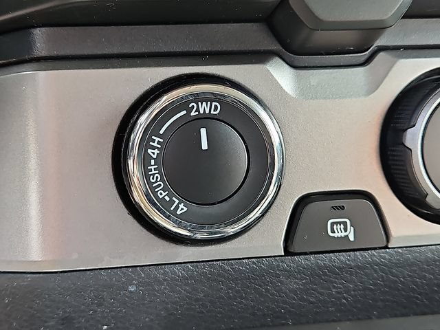 Used 2021 Toyota Tacoma SR5 AWD/4WD image 24
