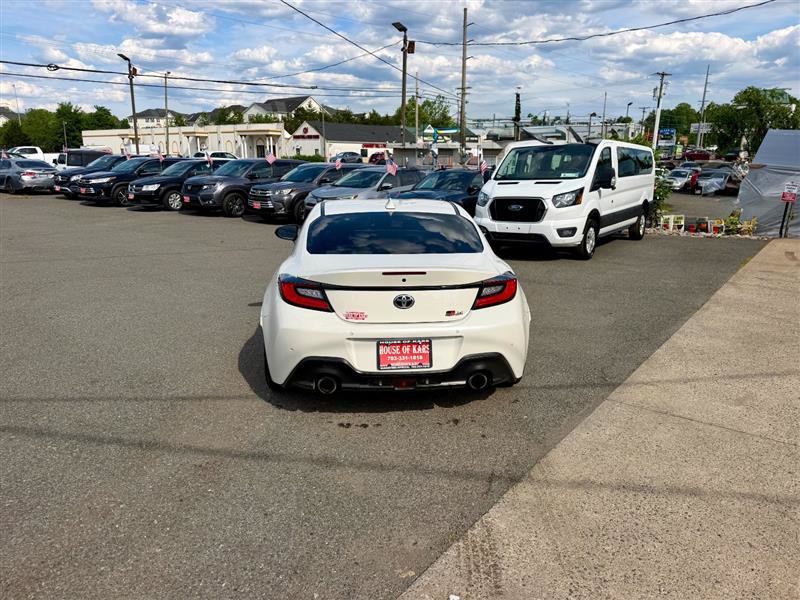Used 2024 Toyota GR86 RWD image 4