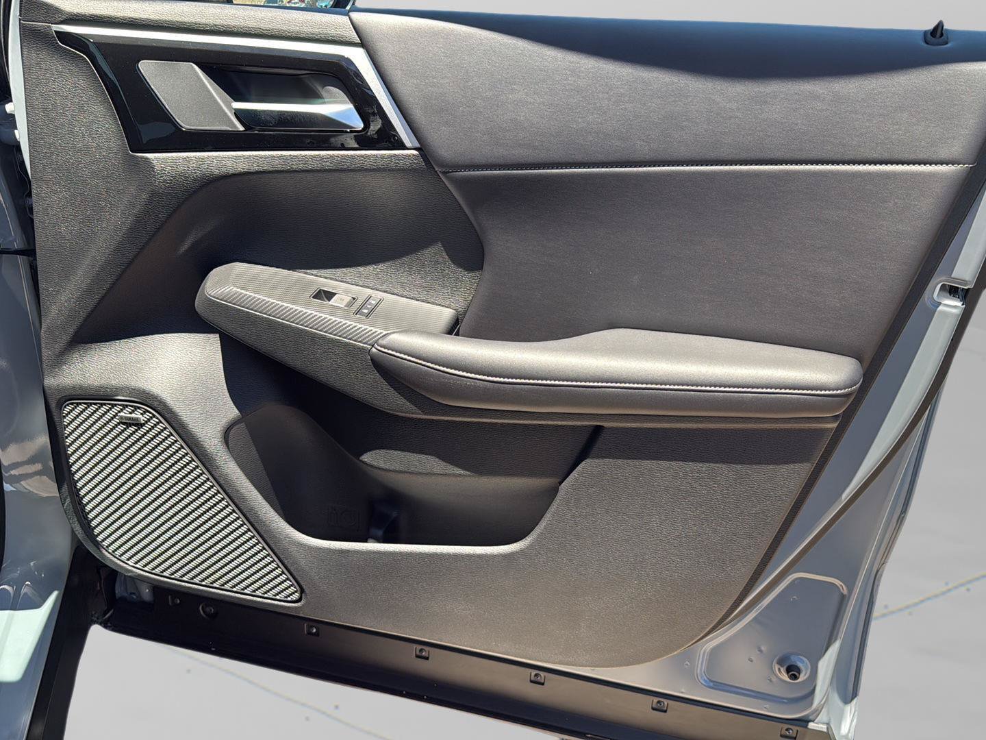 New 2026 Mitsubishi Outlander AWD image 34