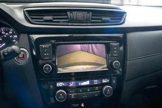 Used 2018 Nissan Rogue SV image 34