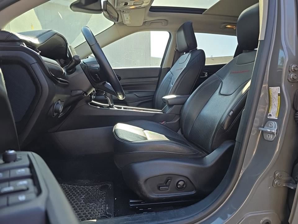 Used 2022 Jeep Compass Trailhawk w/ Trailhawk Elite Group AWD/4WD image 12