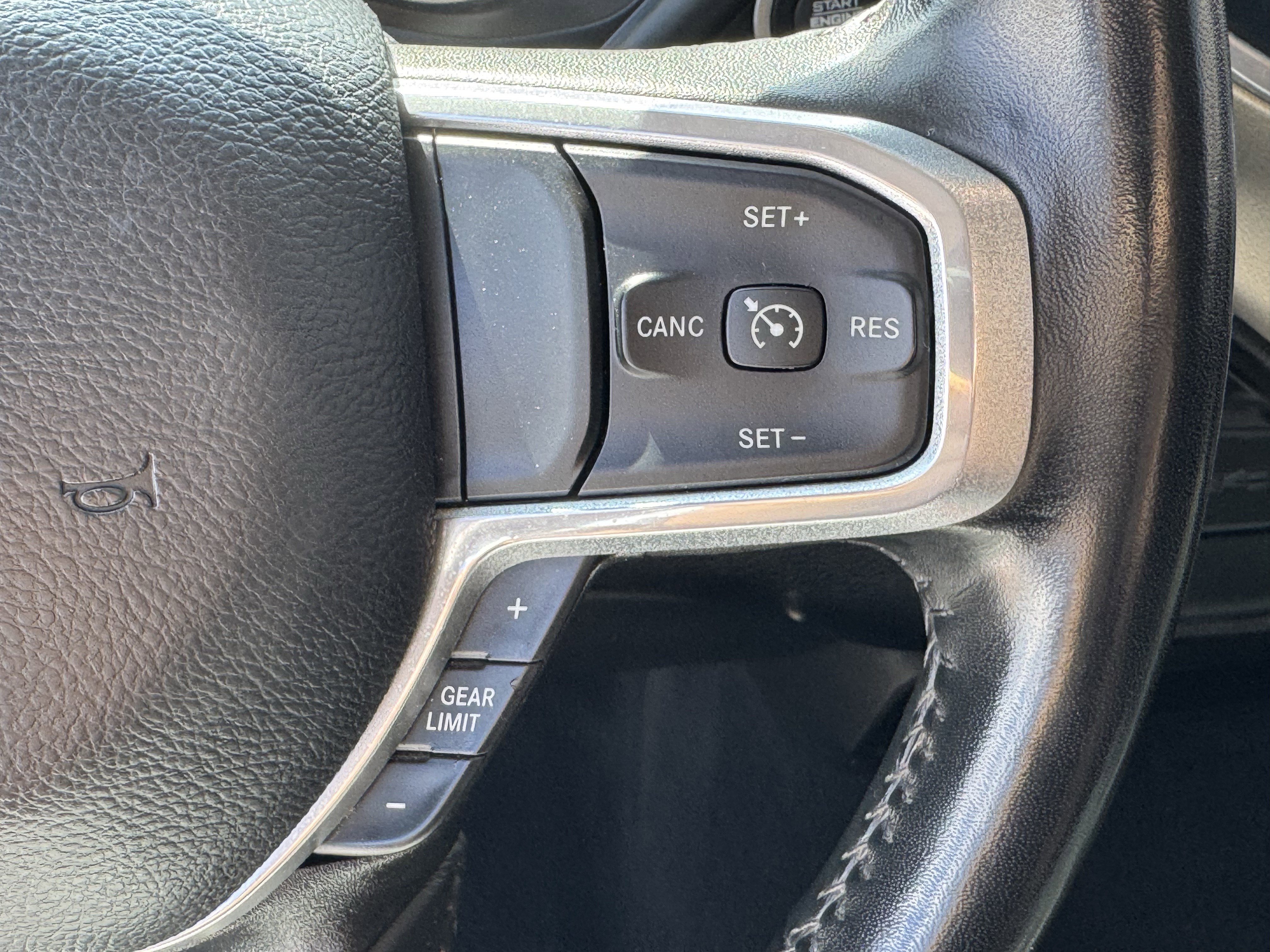 Used 2024 RAM 2500 Laramie AWD/4WD image 23