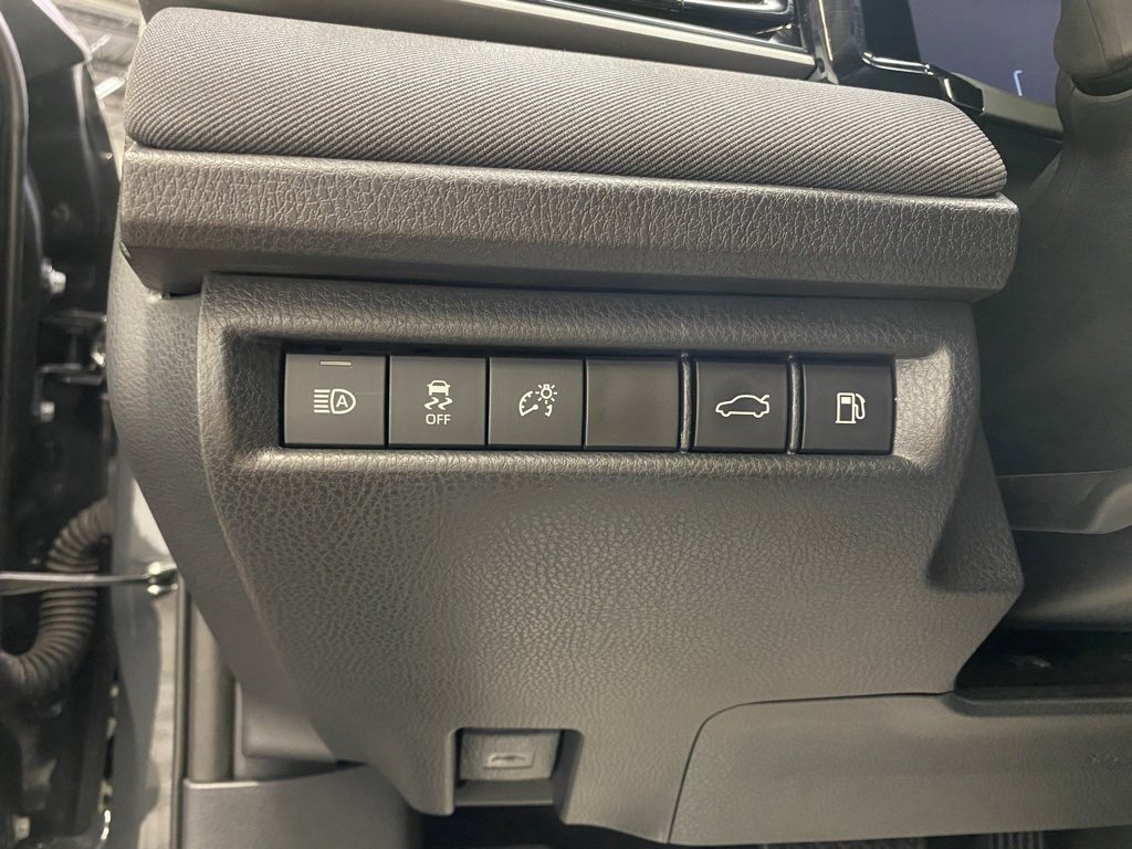 Used 2025 Toyota Camry Hybrid image 28