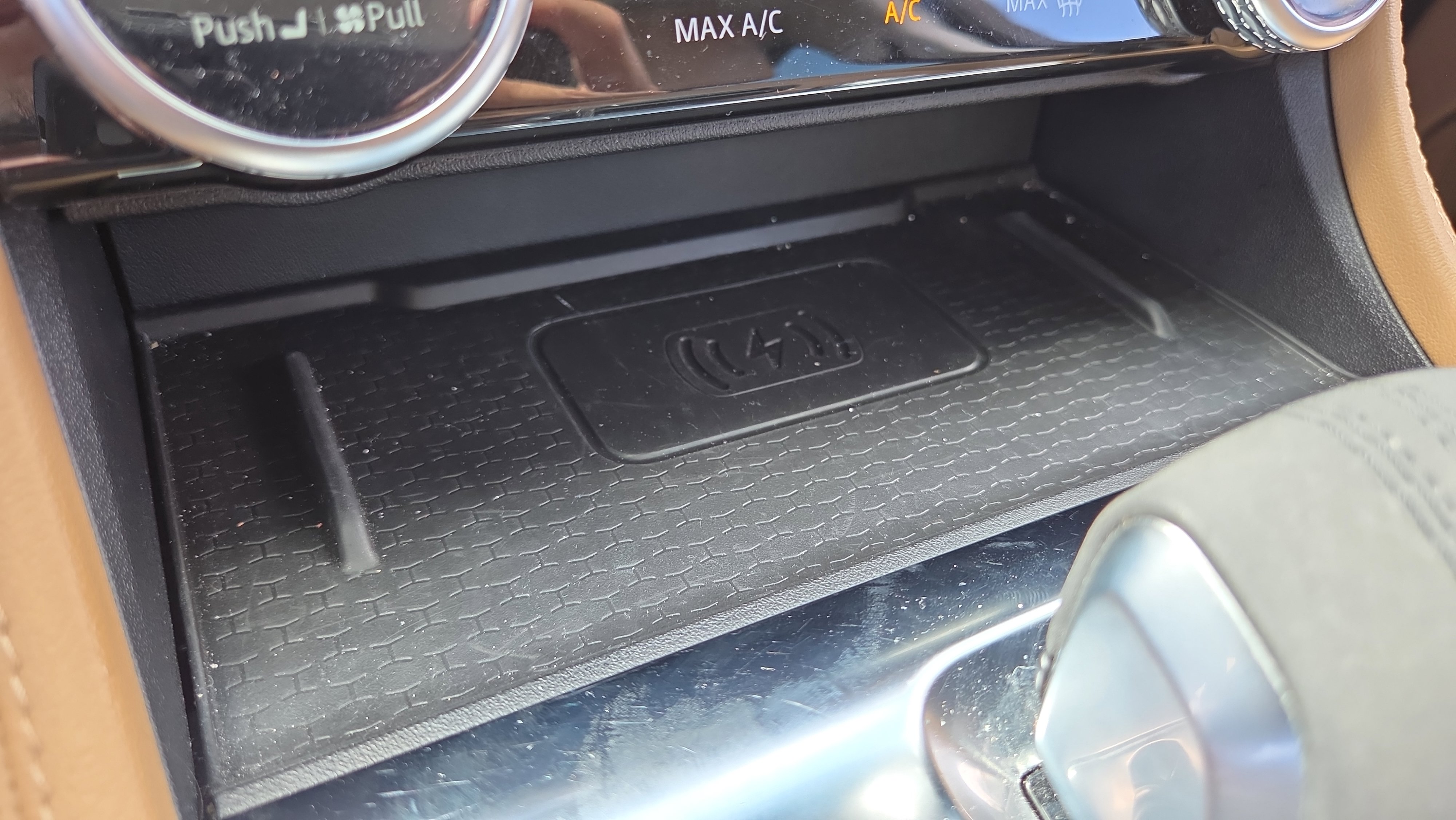 Used 2022 Jaguar F-PACE S image 36