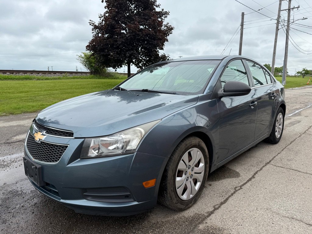 Used 2012 Chevrolet Cruze LS w/ Connectivity Package FWD image 7