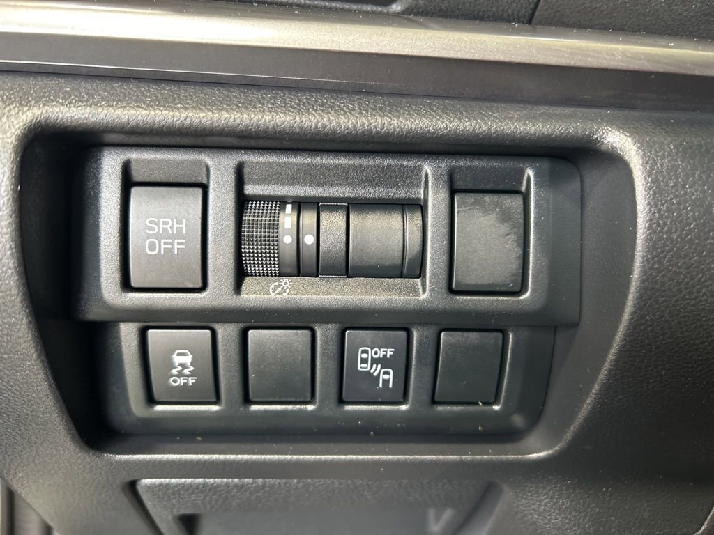 Used 2018 Subaru Crosstrek 2.0i Limited image 21