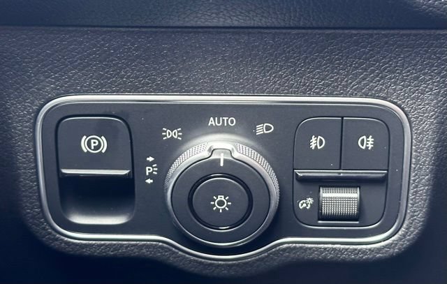 New 2026 Mercedes-Benz GLB 250 4MATIC image 18
