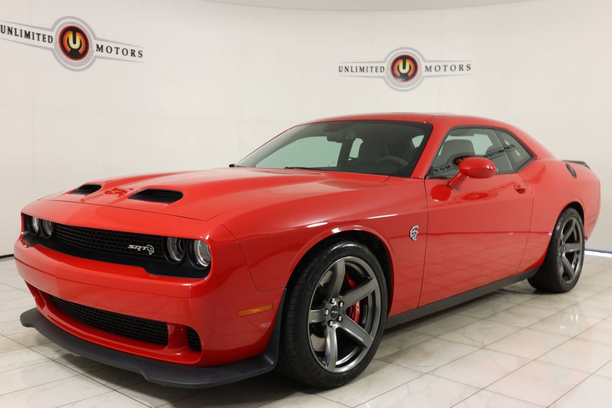 Used 2021 Dodge Challenger SRT Hellcat w/ Plus Package RWD image 5