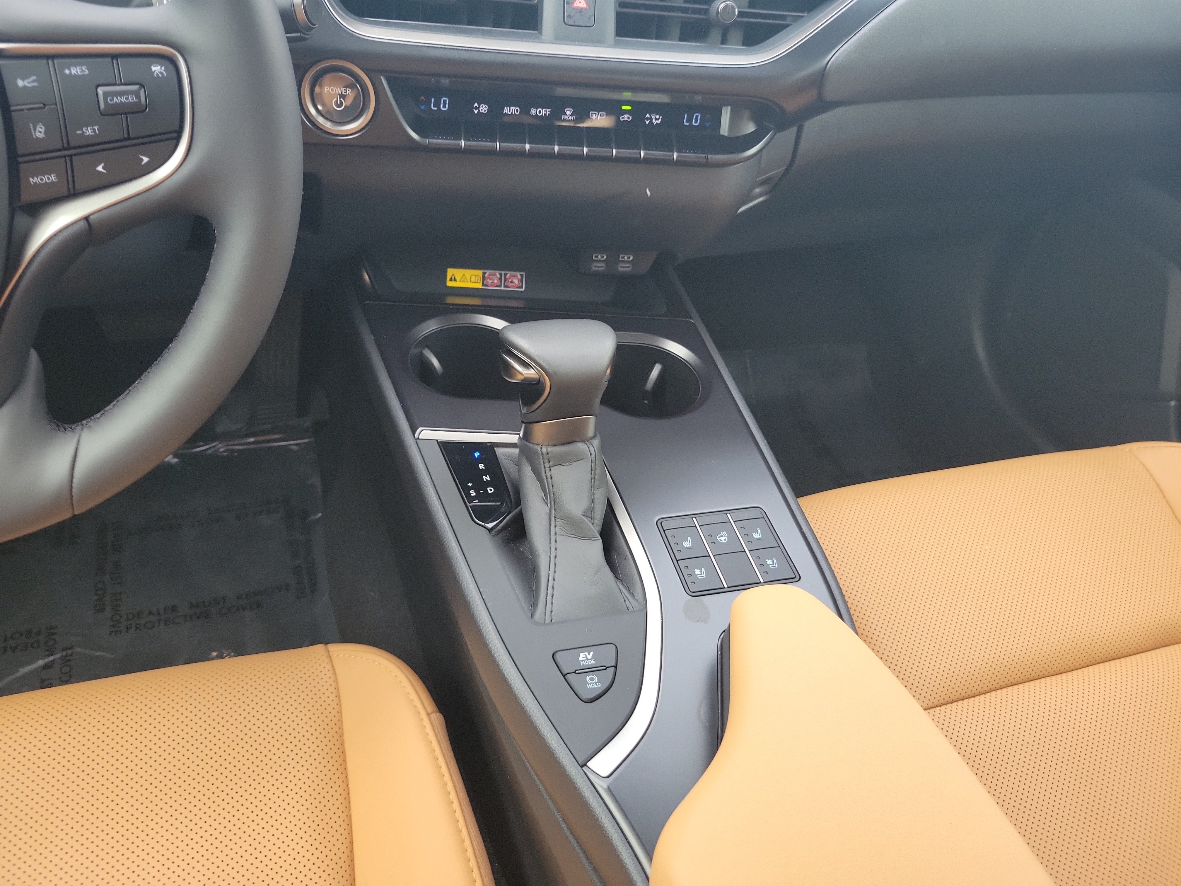 Used 2024 Lexus UX 250h FWD w/ Premium Package image 18