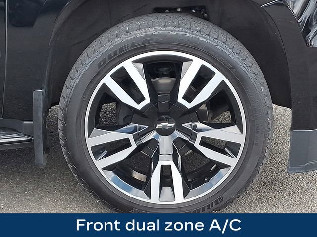 Used 2020 Chevrolet Suburban Premier image 12