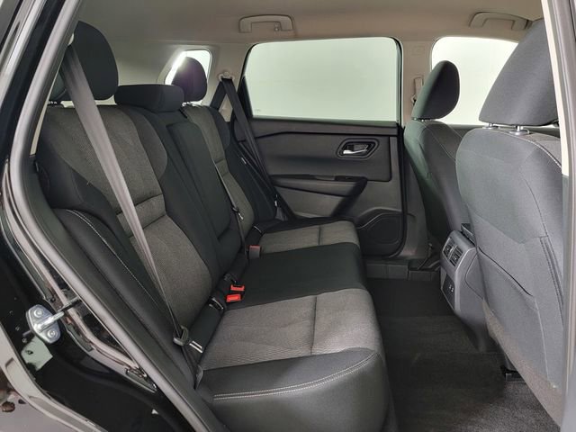Used 2026 Nissan Rogue SV FWD image 18