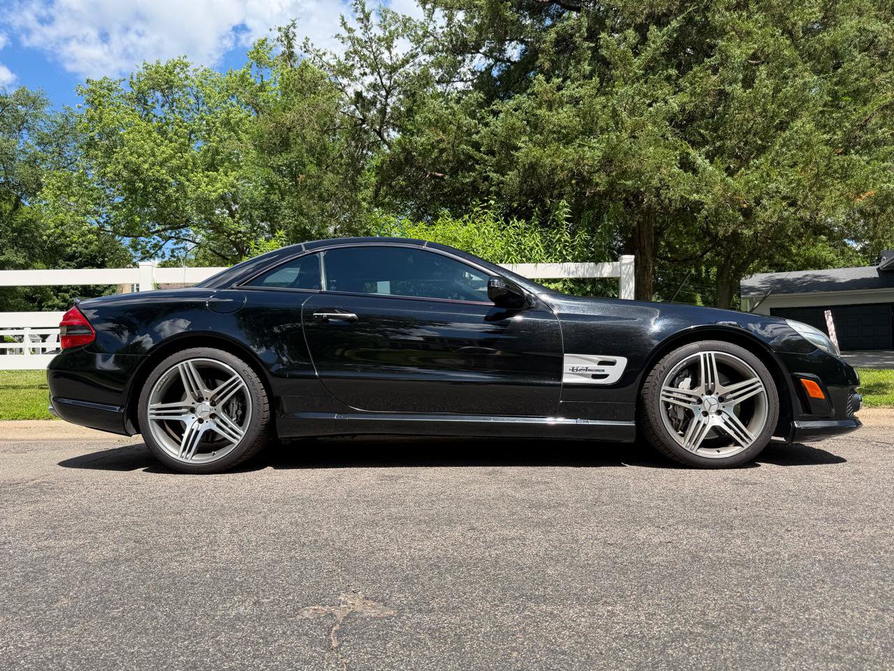 Used 2011 Mercedes-Benz SL 63 AMG image 30