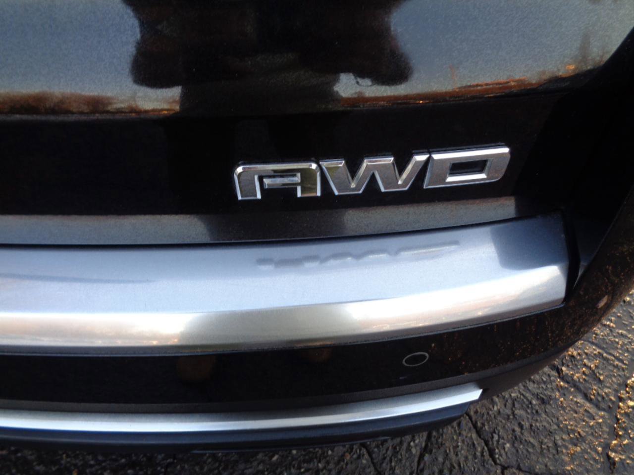 Used 2016 GMC Acadia SLT image 15