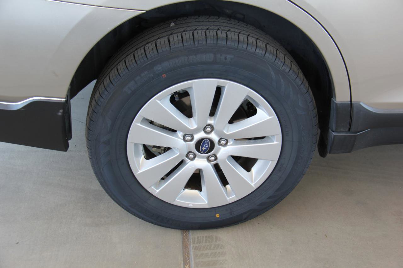 Used 2018 Subaru Outback 2.5i Premium AWD/4WD image 30