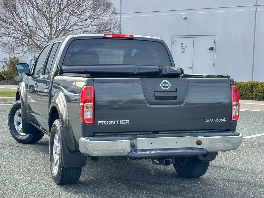 Used 2011 Nissan Frontier SV w/ SV Premium Utility Pkg AWD/4WD image 13