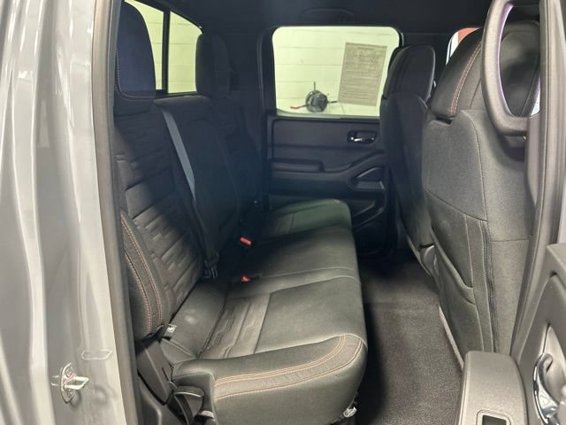Used 2025 Nissan Frontier PRO-4X w/ Pro Convenience Package AWD/4WD image 18