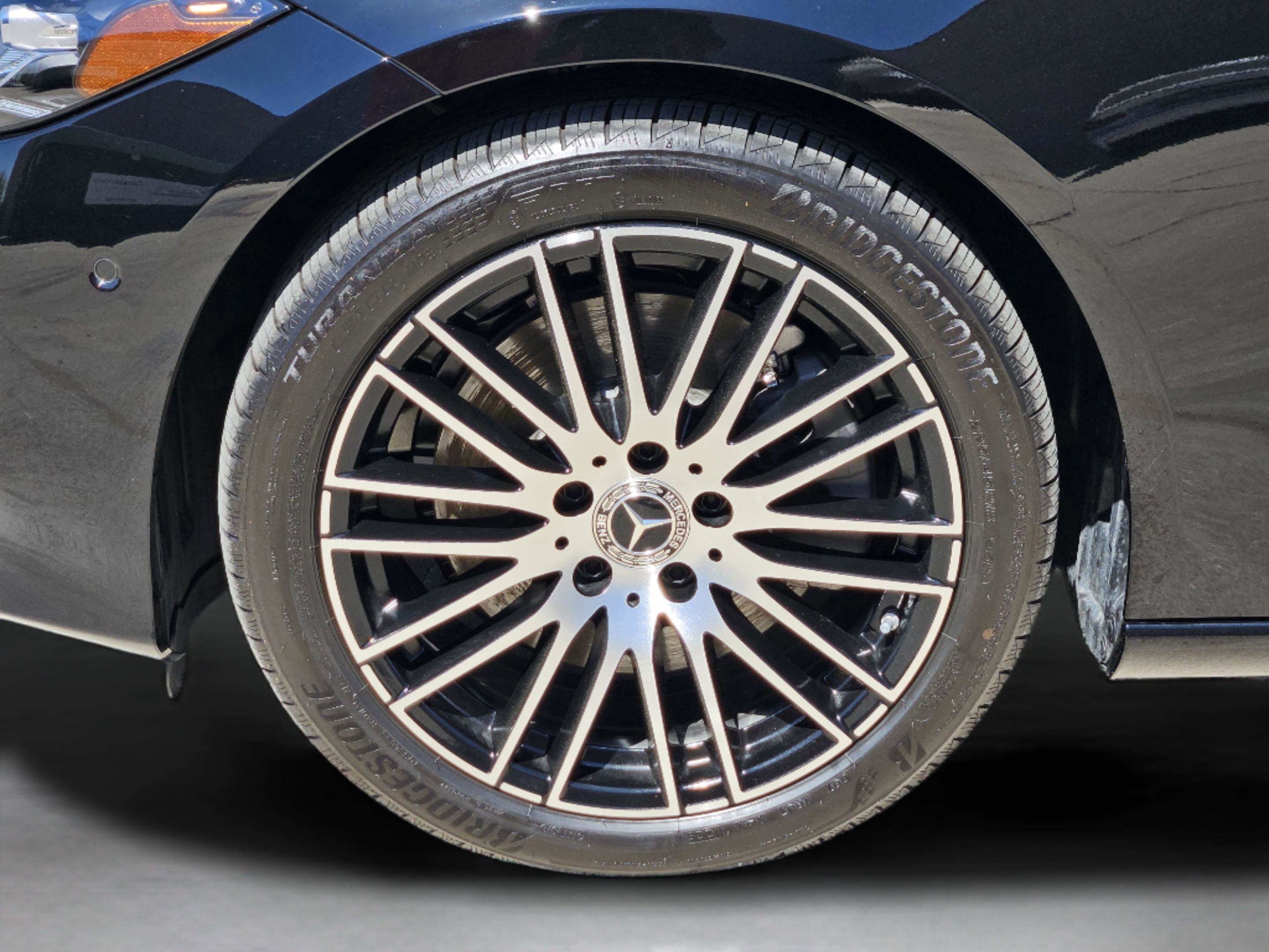 Certified 2026 Mercedes-Benz C 300 4MATIC Sedan image 11