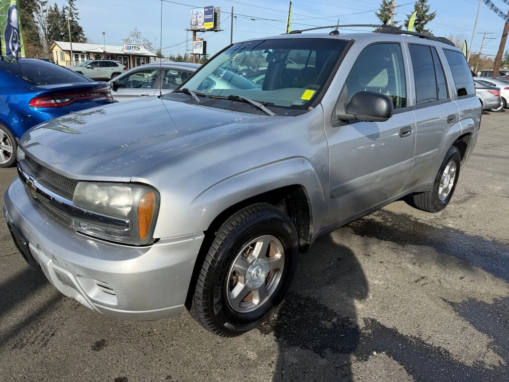 Used 2005 Chevrolet TrailBlazer LS w/ LS Preferred Equipment Group image 3