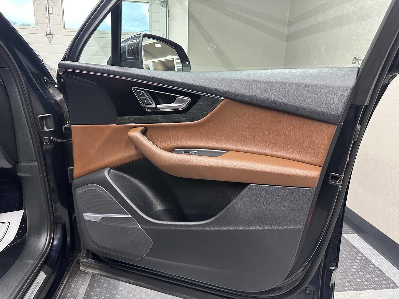 Used 2017 Audi Q7 3.0T Prestige AWD/4WD image 34