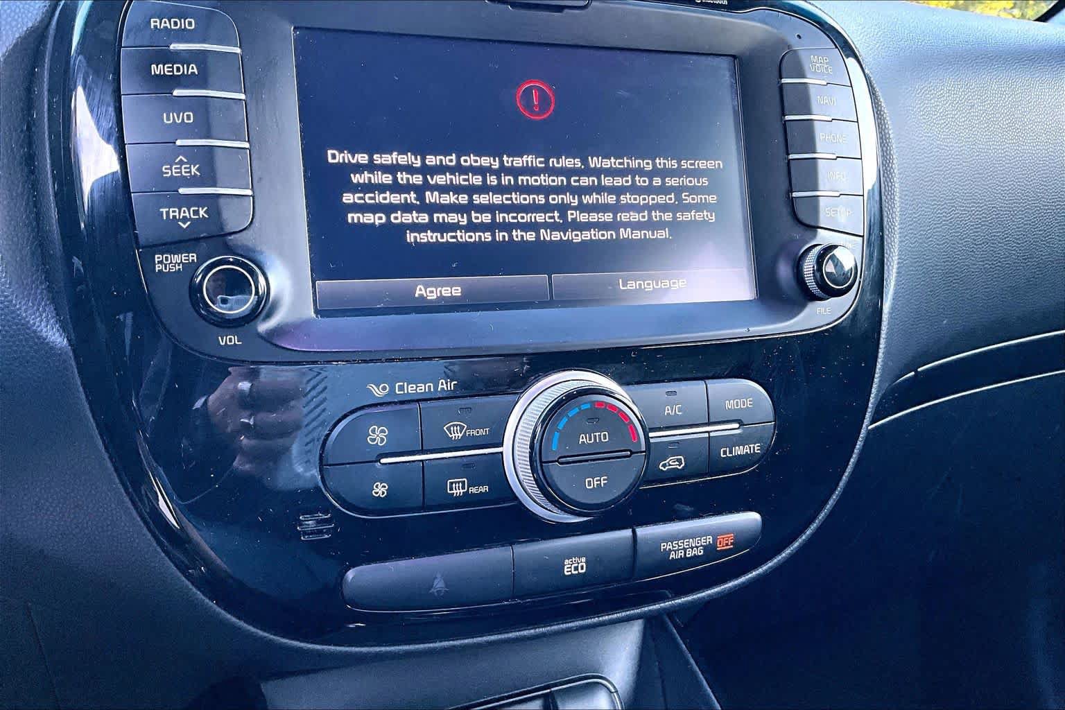 Used 2014 Kia Soul ! w/ Sun & Sound Package FWD image 26