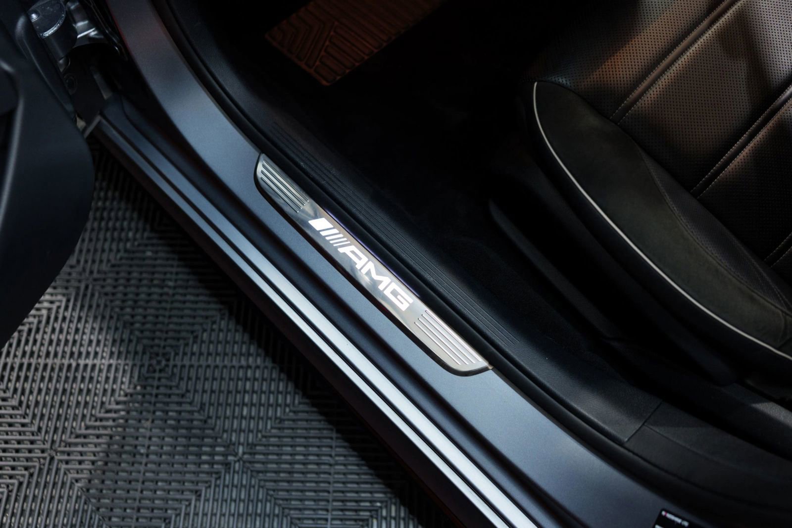 Used 2019 Mercedes-Benz E 63 AMG S image 31