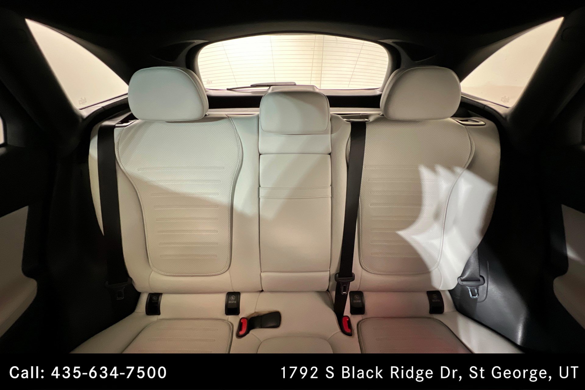 Used 2023 Mercedes-Benz GLC 300 w/ AMG Line image 25