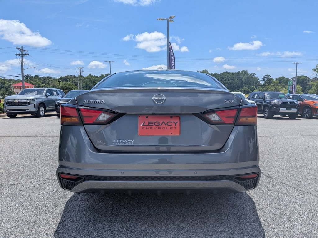 Used 2024 Nissan Altima 2.5 SV FWD image 7