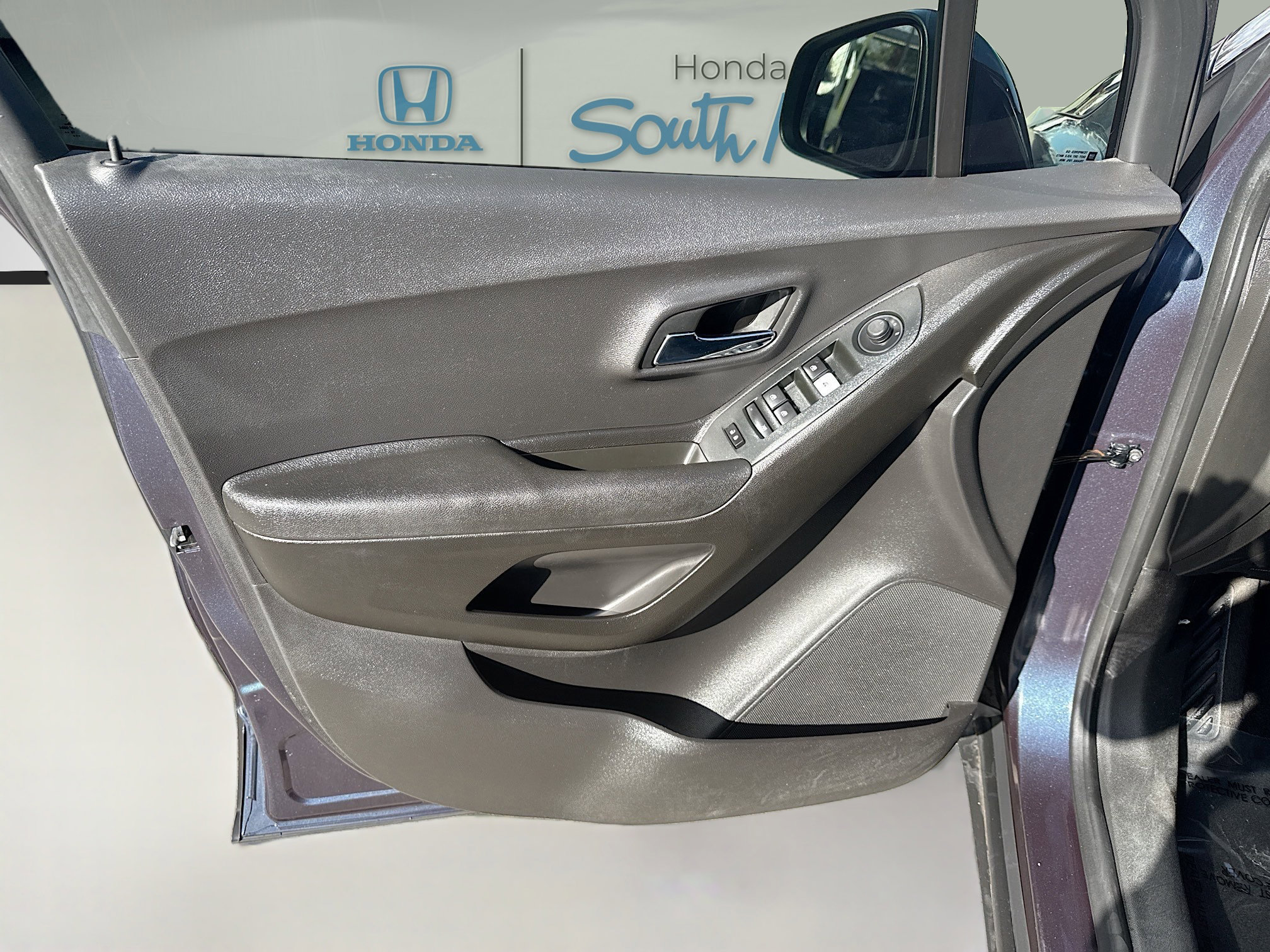 Used 2019 Chevrolet Trax LS w/ Tint and Cruise Package image 17