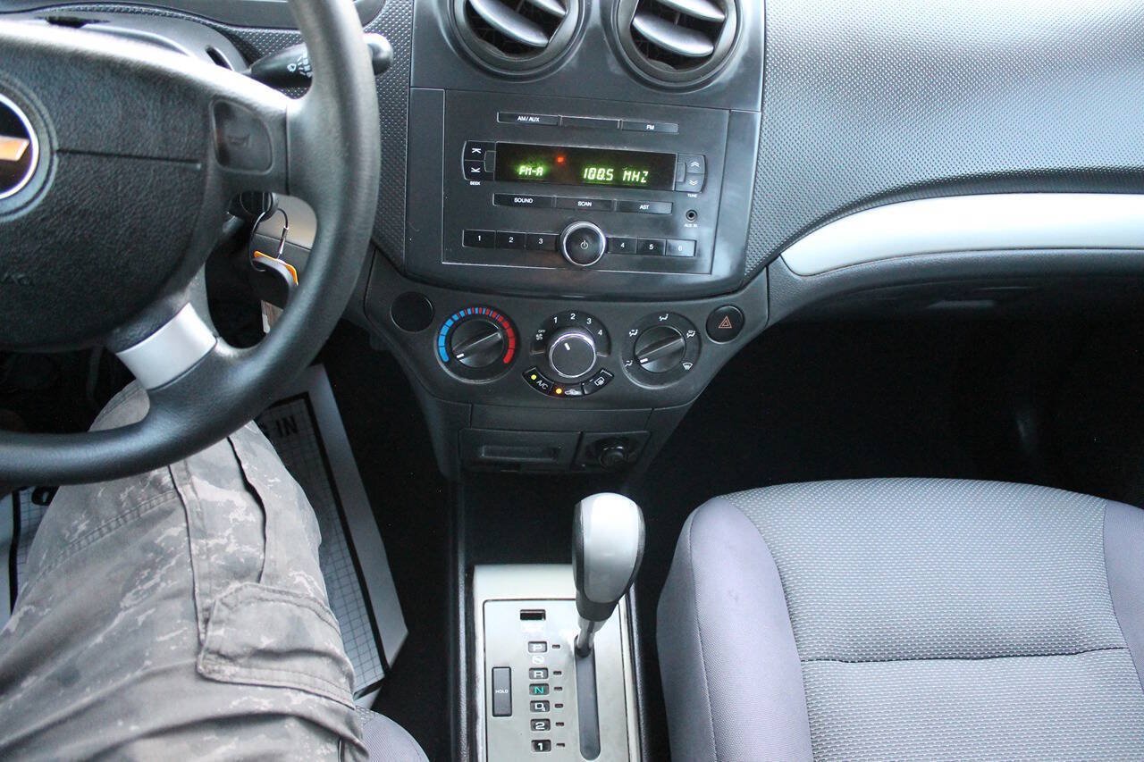 Used 2007 Chevrolet Aveo LS FWD image 38