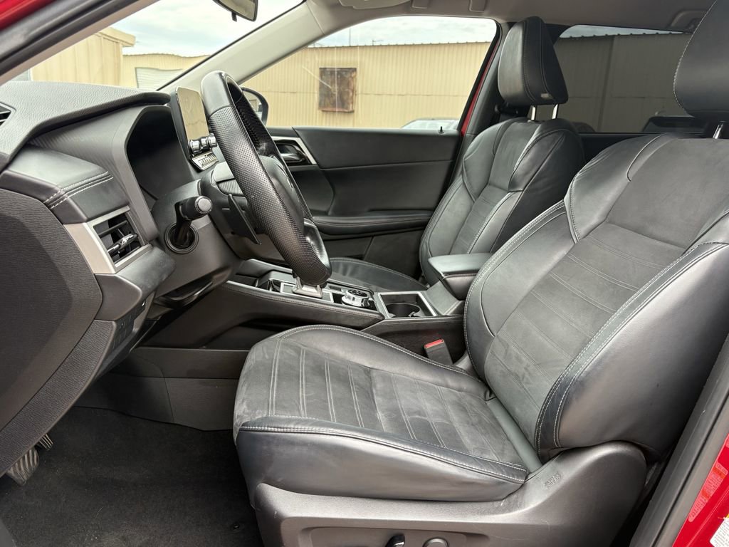 Used 2022 Mitsubishi Outlander SE FWD image 12