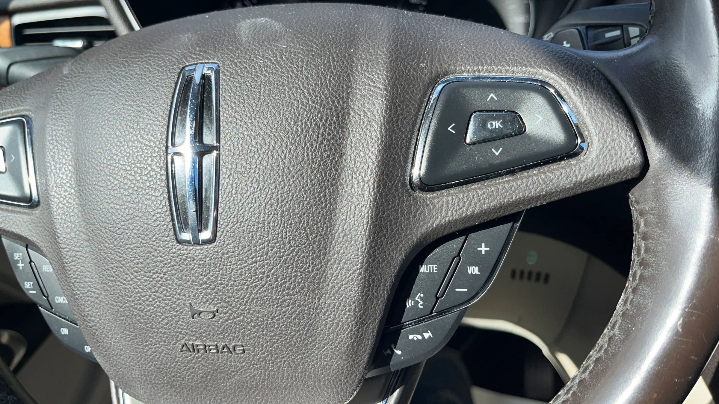 Used 2016 Lincoln MKC Reserve w/ Lincoln MKC Climate Package image 35