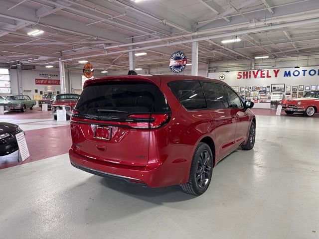 New 2026 Chrysler Pacifica Select image 5