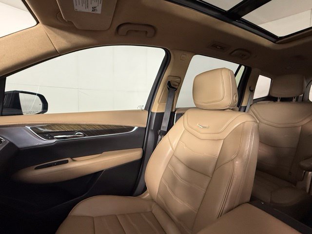 Used 2020 Cadillac XT6 Premium Luxury w/ Platinum Package FWD image 17