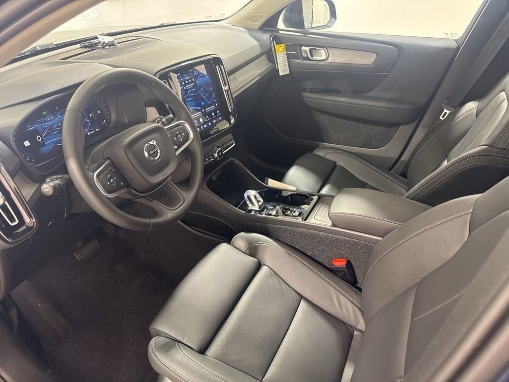 New 2026 Volvo XC40 B5 Ultra w/ Protection Package Premier AWD/4WD image 18